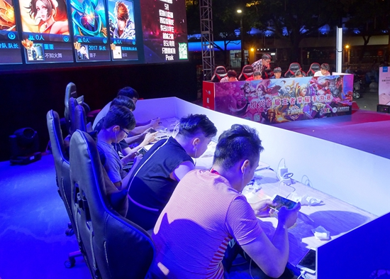 Shaoye 的滑板鞋没有损伤。 climber 的蝎子撑起了他的双钳。 LGD Gaming 击败了 BLG.J